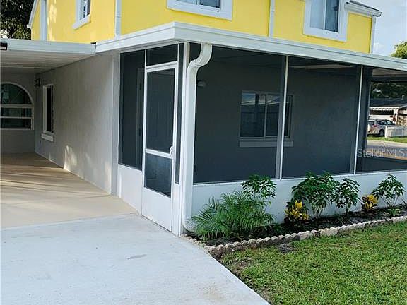 5th image of 611 Oleander Ln