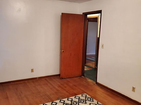 3rd image of 2313 Dorothy Ave