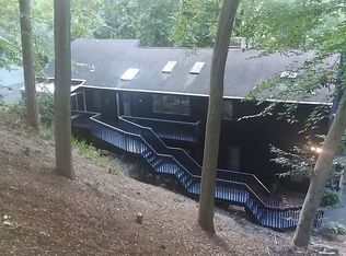 35 Fairway Pl, Cold Spring Harbor, NY 11724