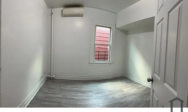 2318 Valentine Ave #2A — Photo 9