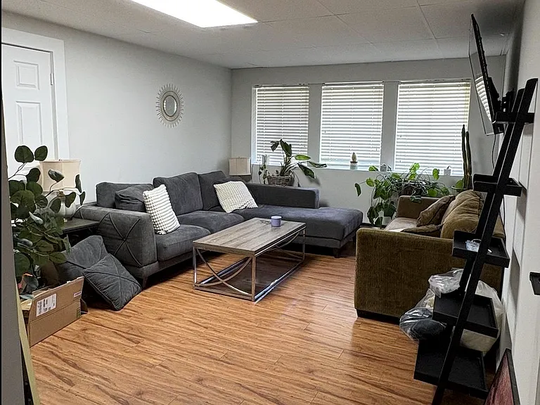 1900X 60th Ave — Photo 10