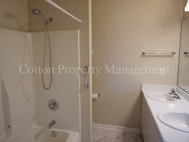 4604 Song Sparrow Ct — Photo 16