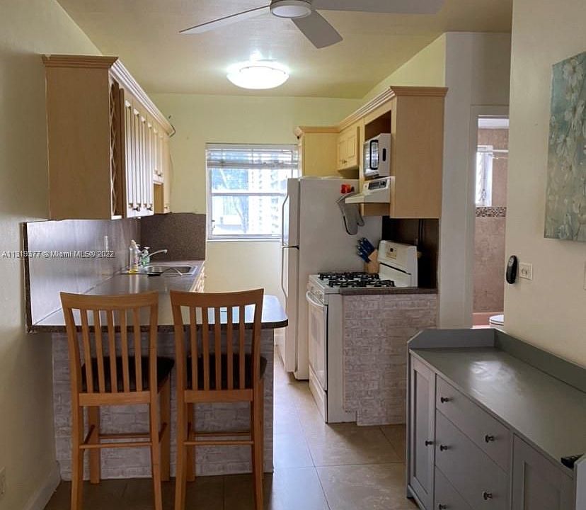 1st image of 640 Pennsylvania Ave APT 17