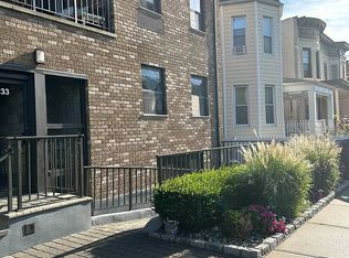 233 95th St APT 3B, Brooklyn, NY 11209