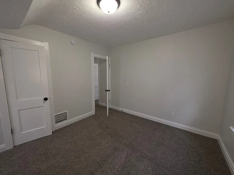 4419 Asbury Dr — Photo 7