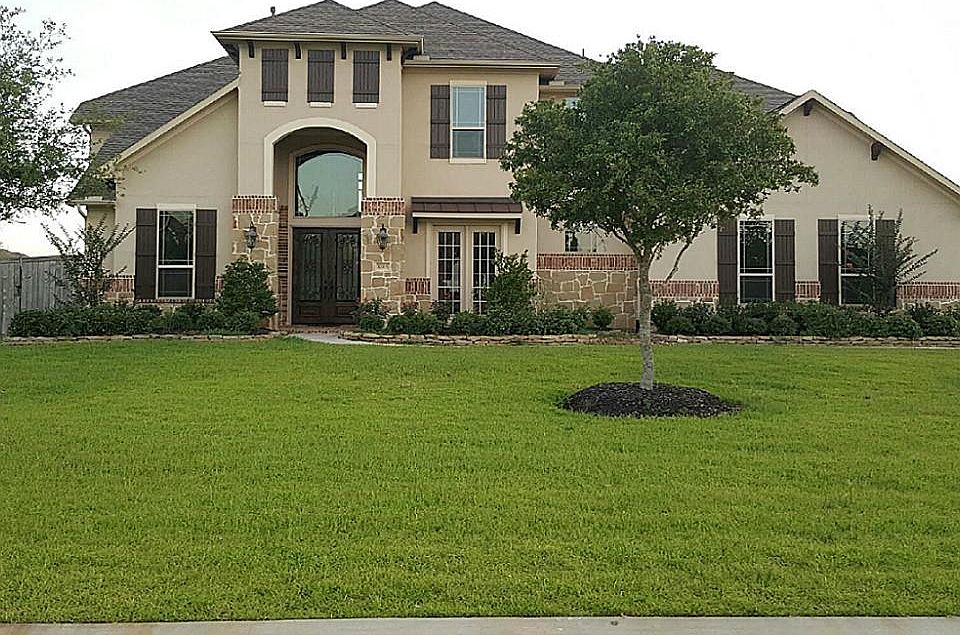1st image of 17915 Fairhaven Hills Dr