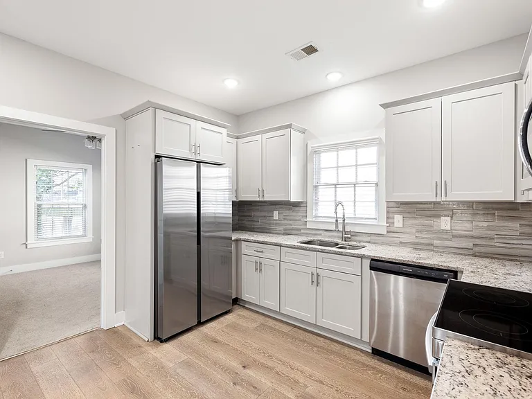 1097 Sims St SW — Photo 14