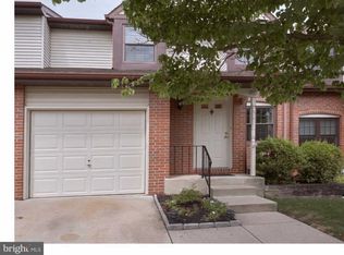 98 Greensward Ln, Cherry Hill, NJ 08002