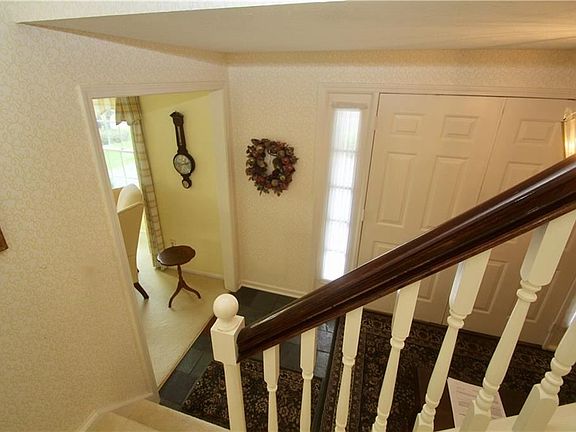 3rd image of 9 Cambric Cir