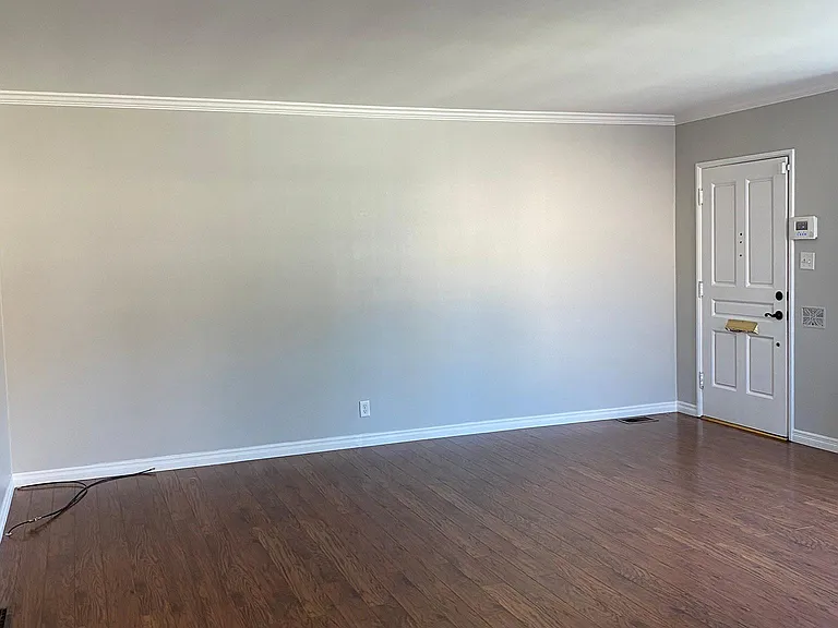 1610 Winona Ave — Photo 7