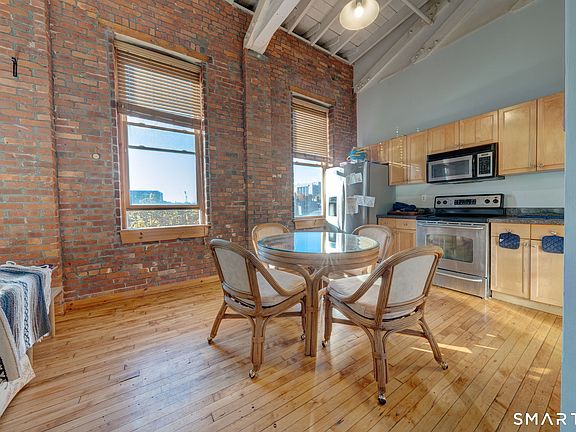 4th image of 325 Lafayette Street #3302