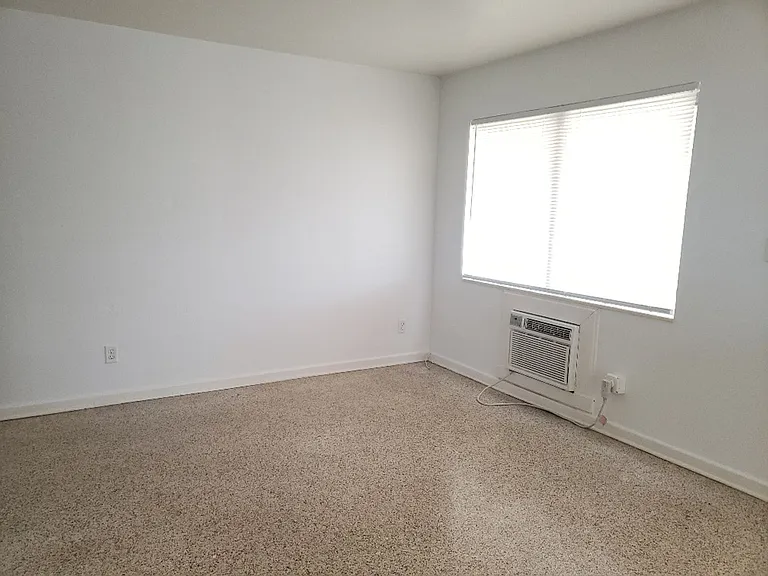 4911 Coronado Pkwy — Photo 15