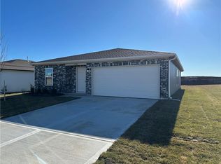 37745 W 208th Ter, Edgerton, KS 66021