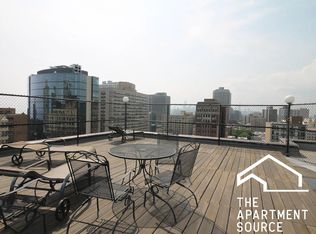 345 W Wellington Ave #1, Chicago, IL 60657