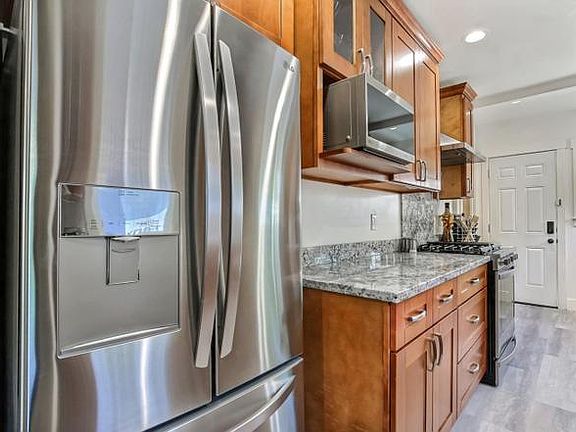 3rd image of 19 E Younger Ave #95112
