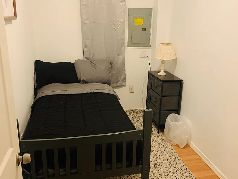 1721 Guilford Ave #1 — Photo 8