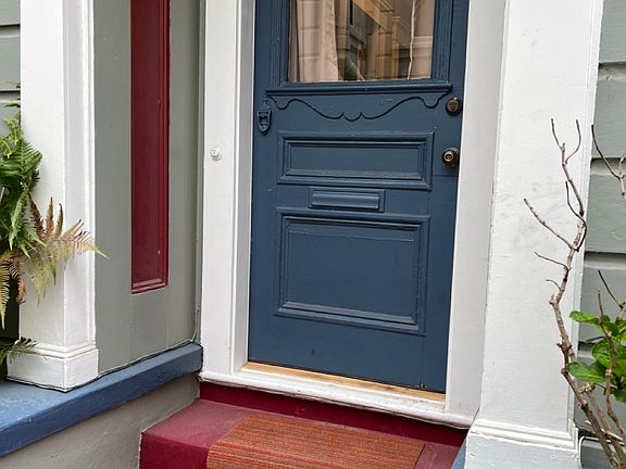 3rd image of 115 Congo St
