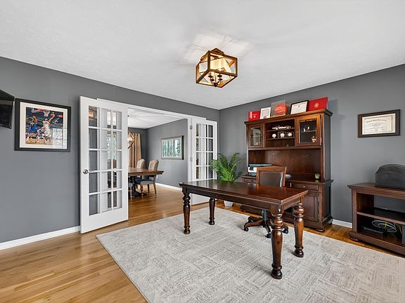 4th image of 874 Croswell Cir