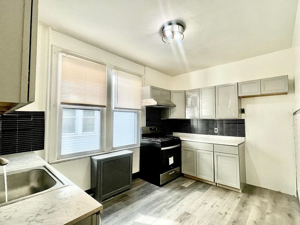 2nd image of 163 Audubon Ave Floor 1