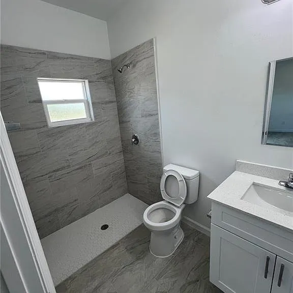 238 E Canal Way NE — Photo 7