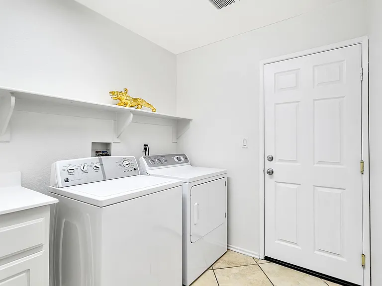 43073 Traccia Way — Photo 24