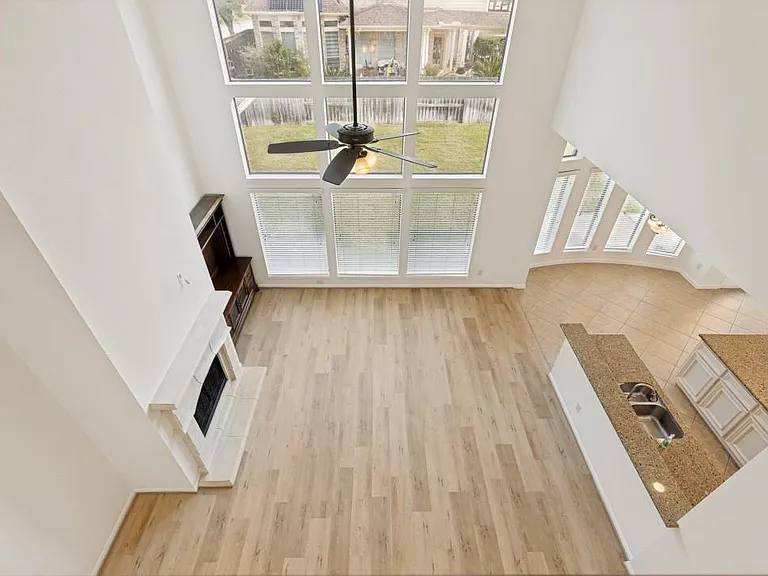 9318 Rainbluff Ln — Photo 17