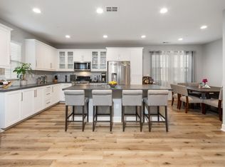 872 Iris Way UNIT A, Azusa, CA 91702