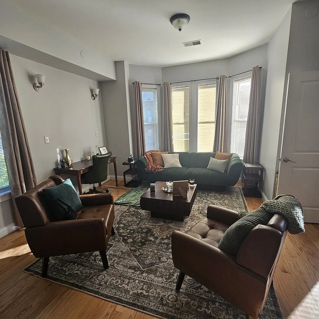 Spacious 3 bedroom 1 bath unit in the heart of Boston — Photo 3