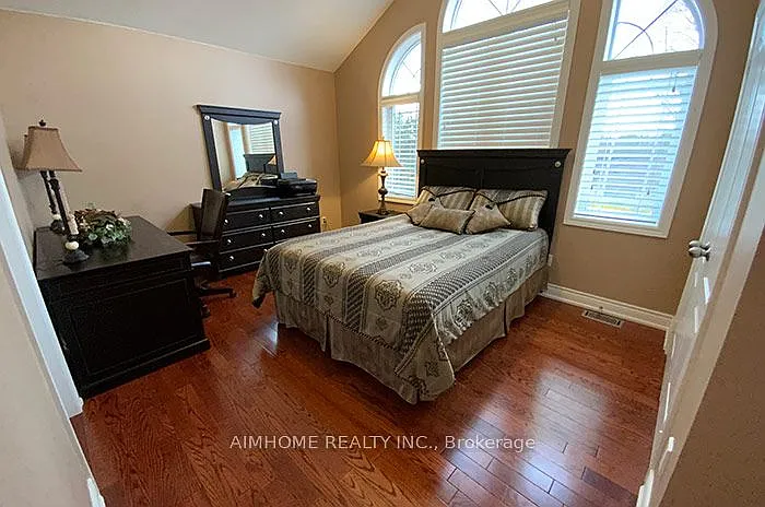 117 Snively St — Photo 4