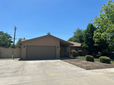 433 E Washington Avenue, Tulare, CA, 93274