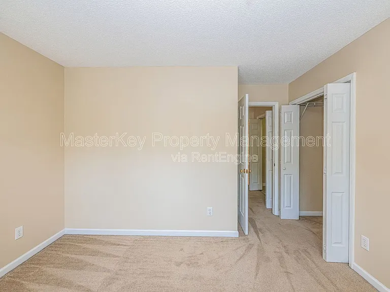 4001 Winecott Dr — Photo 18