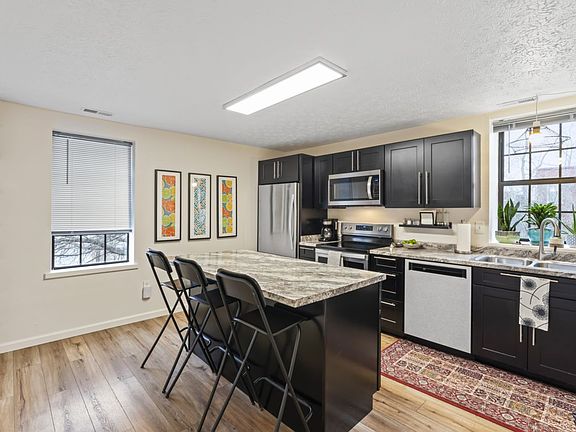 5th image of 2401 S 11th St #3F