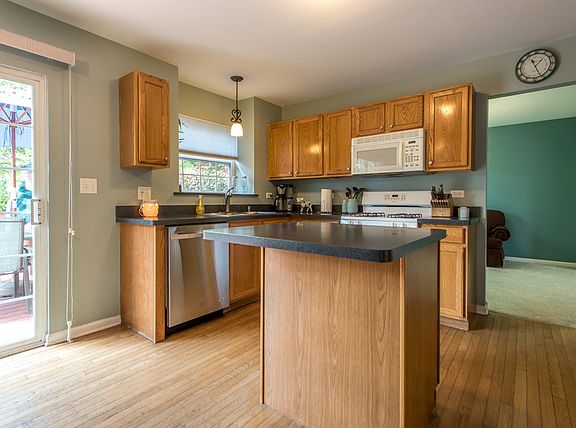 5th image of 2015 Havenhill Dr