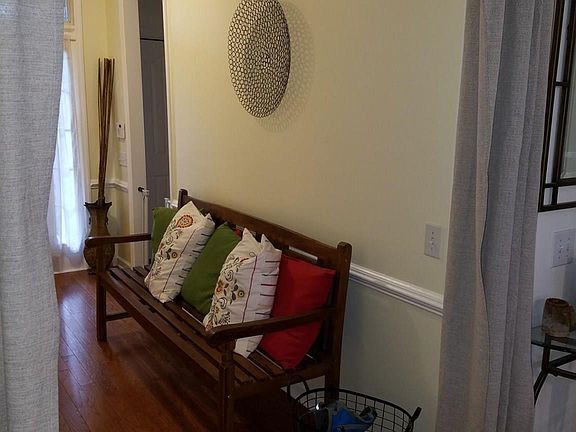 2nd image of 103 Coulter Pine Ln