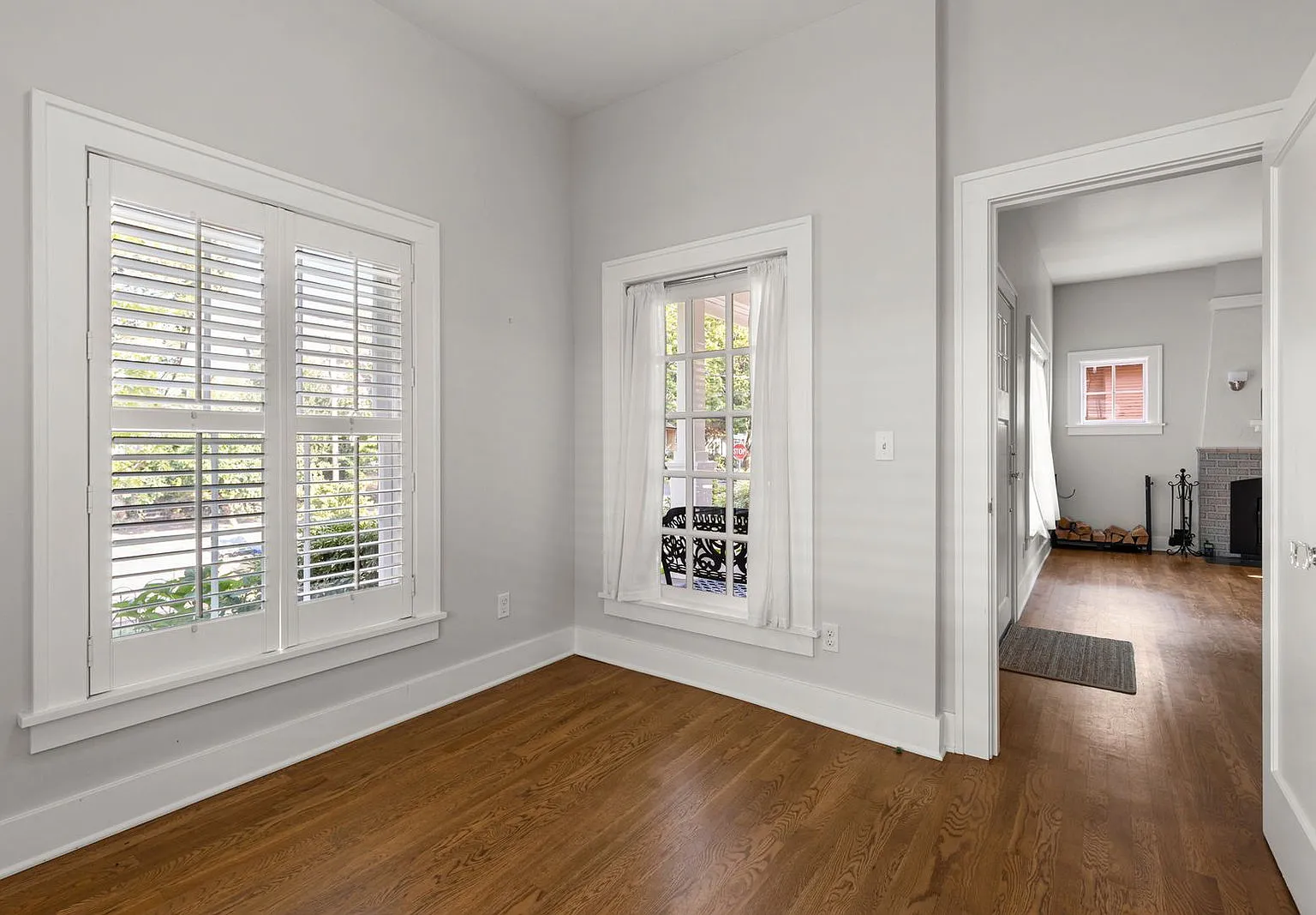 5 bed, 4.0 bath, 3960 sqft, $5,575 — Photo 4