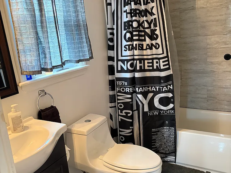721-723 Madison Ave #2 — Photo 4
