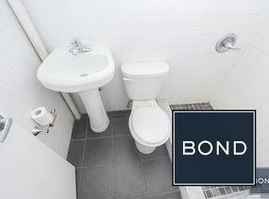 Rented by Bond New York | media 4