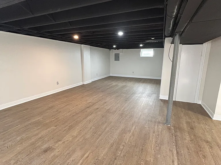 548 South St — Photo 20