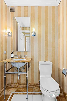 Sold by Triplemint | media 8