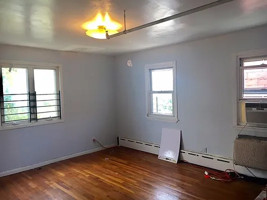 Rented by Select Real Estate | media 34