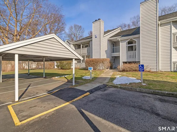 82 Crown Knoll Court APT 151, Groton, CT 06340