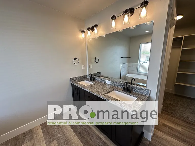 1385 Remington Trl — Photo 14