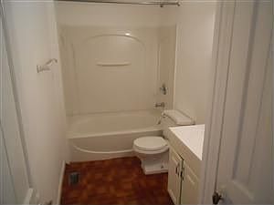 5th image of 1005 Ross Ave