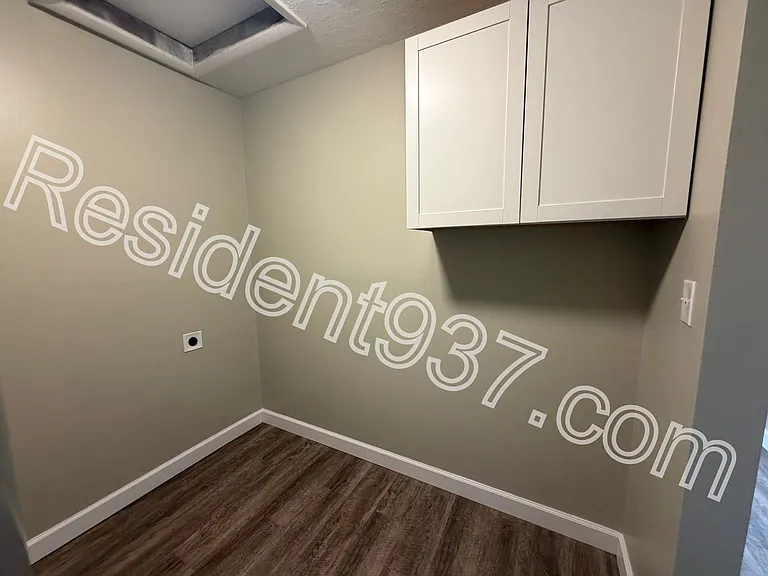 2059 Neff Rd — Photo 15