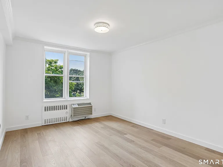 7 4th St #3H — Photo 10