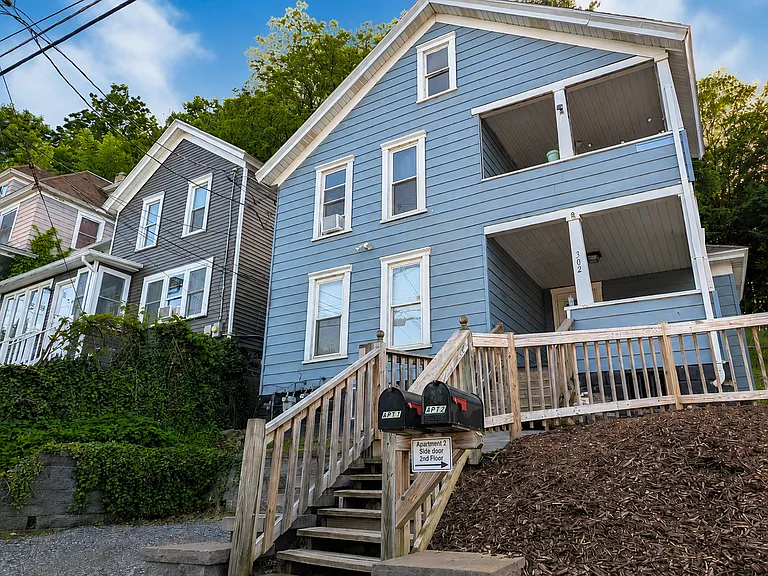 302 Caroline Ave — Photo 10