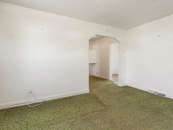 5th image of 6880 Pulaski Ave