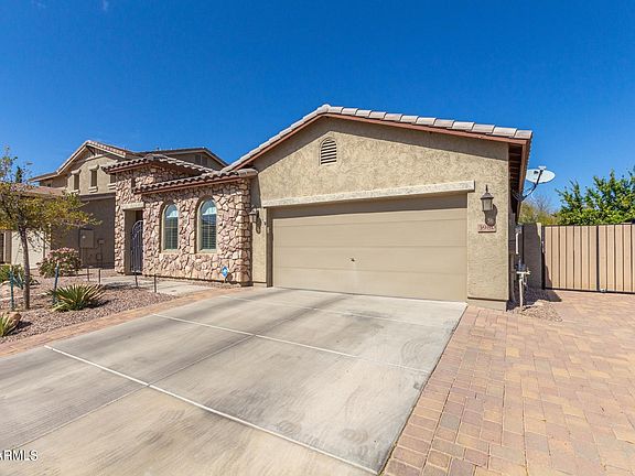 2nd image of 3980 E Yellowstone Pl