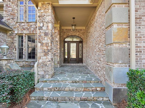 5th image of 610 Elliott Rd