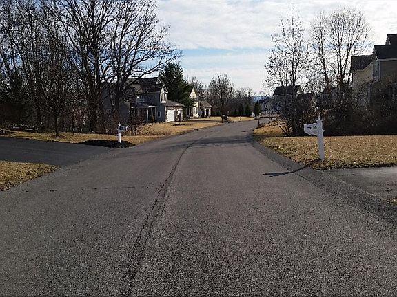 5th image of 35 Mountainwood Dr